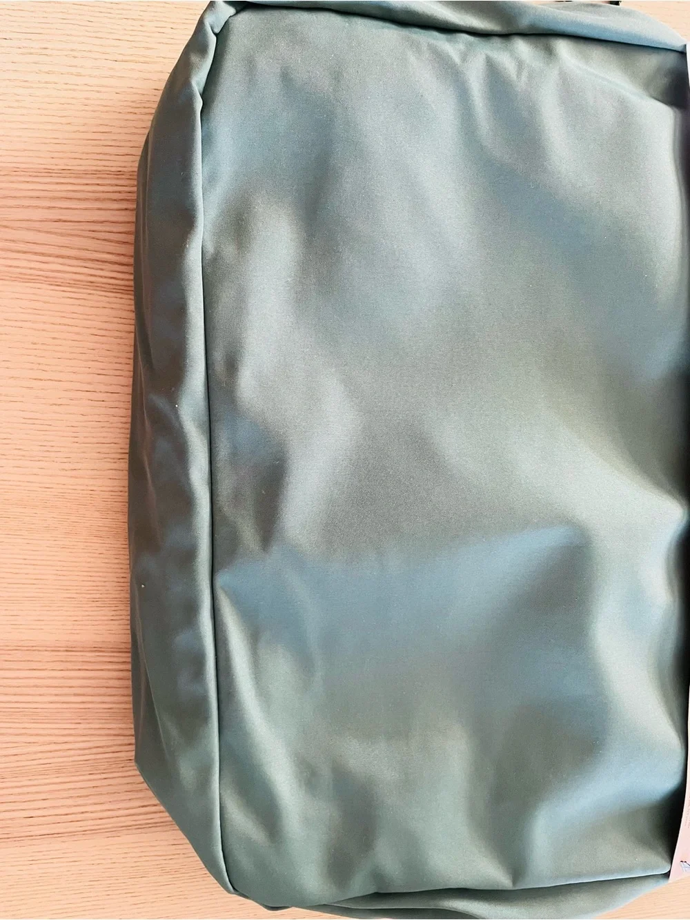 NWT green Max Studio 6-piece travel packing set: packing cubes, toiletry,bag